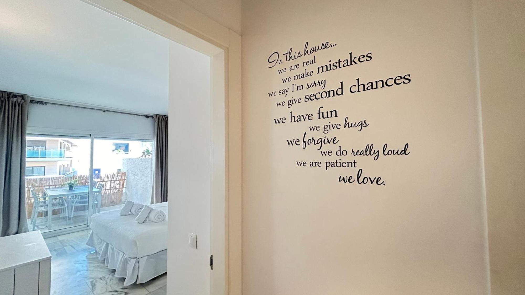 Center New And Luxurious On The 627 Apartemen *